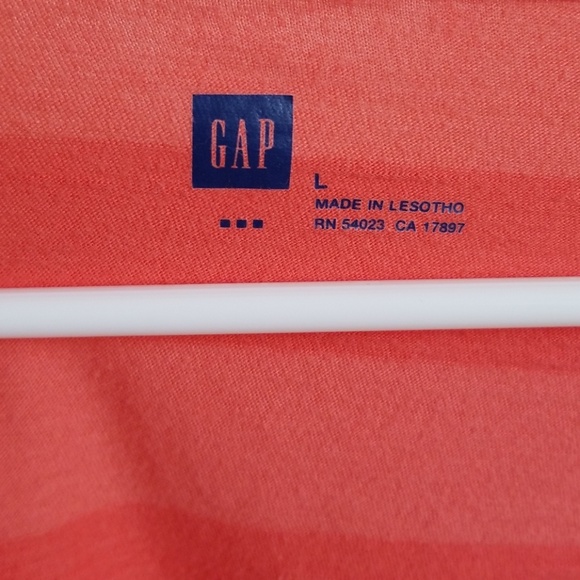 GAP Orange 3/4 sleeved Top - Picture 5 of 6